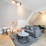 Urban Chic - Dorset Street