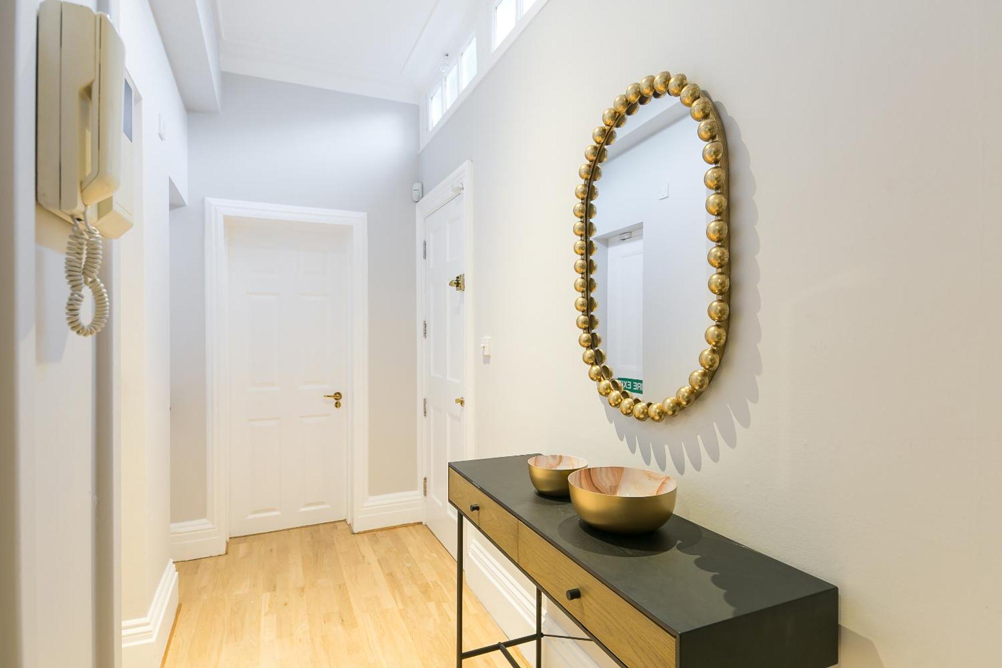 Urban Chic - Dorset Street *